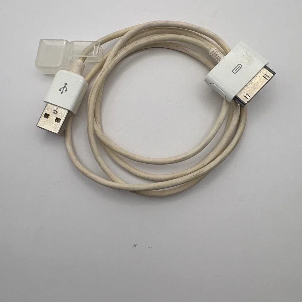 OEM Apple iPod 30-Pin To USB Charger Cable Charging Cord 3 Feet